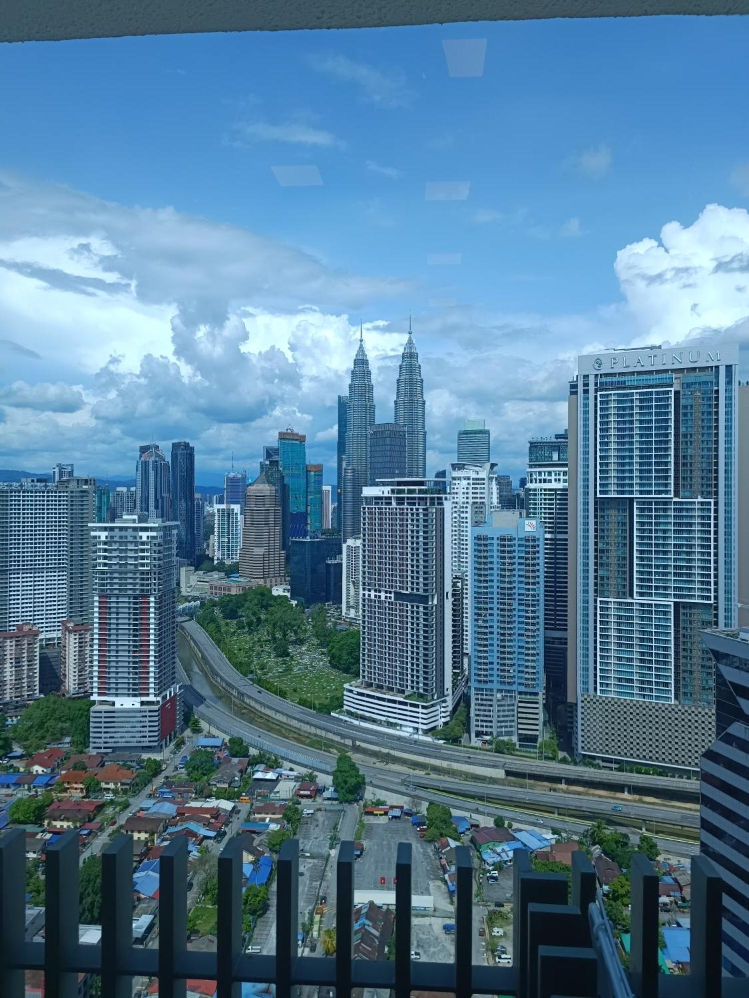 Apartament Cl 29A Insta Klcc View & Infinity Pool Kuala Lumpur Zewnętrze zdjęcie